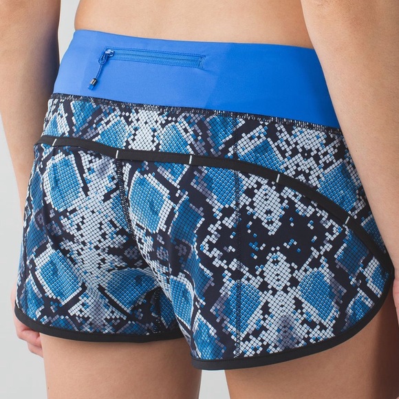 lululemon athletica Pants - Lululemon Run Speed Short 4-way Stretch in Blue Snake Promt